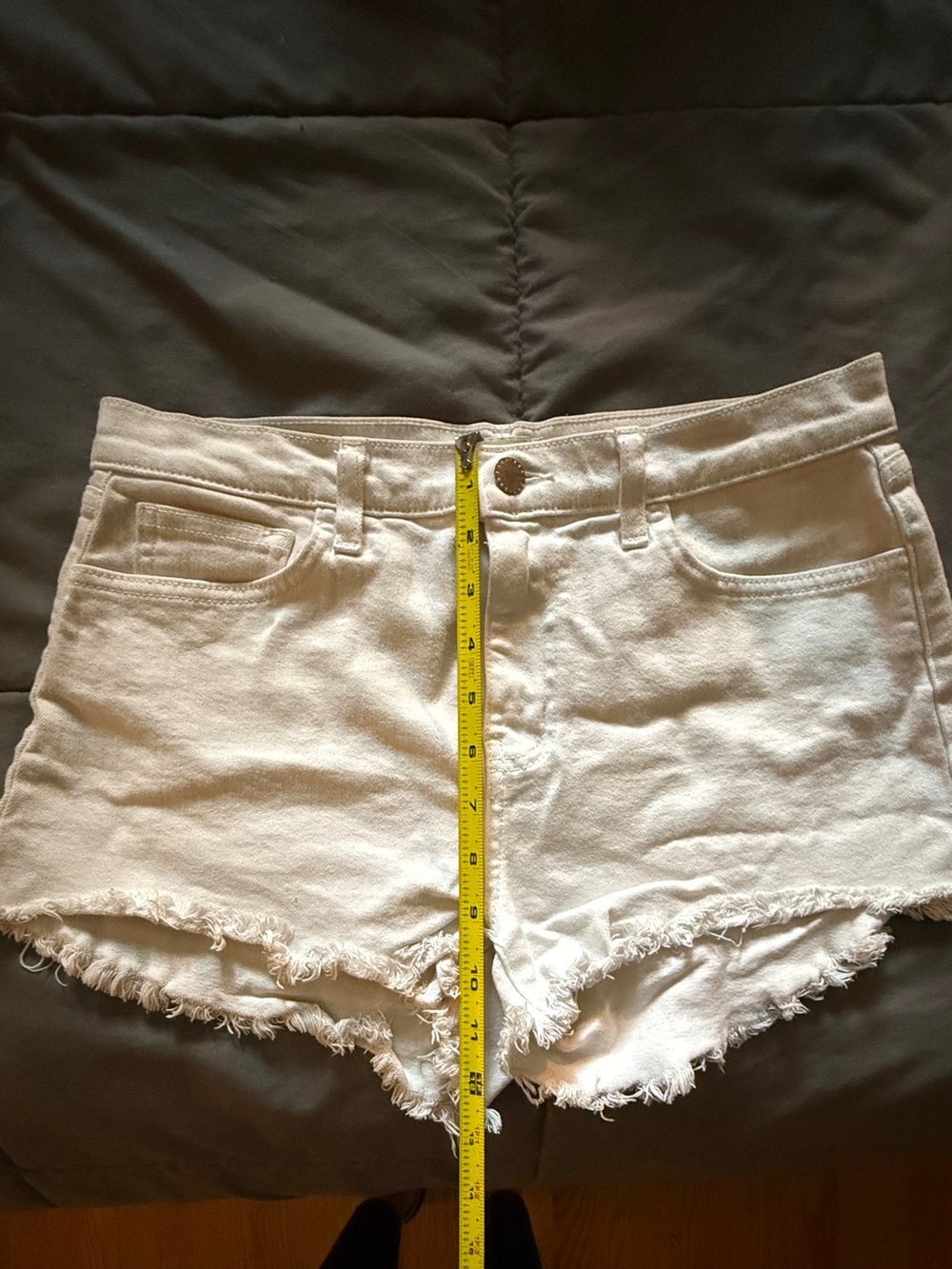 L'AGENCE White Distressed Frayed Hem Denim Shorts